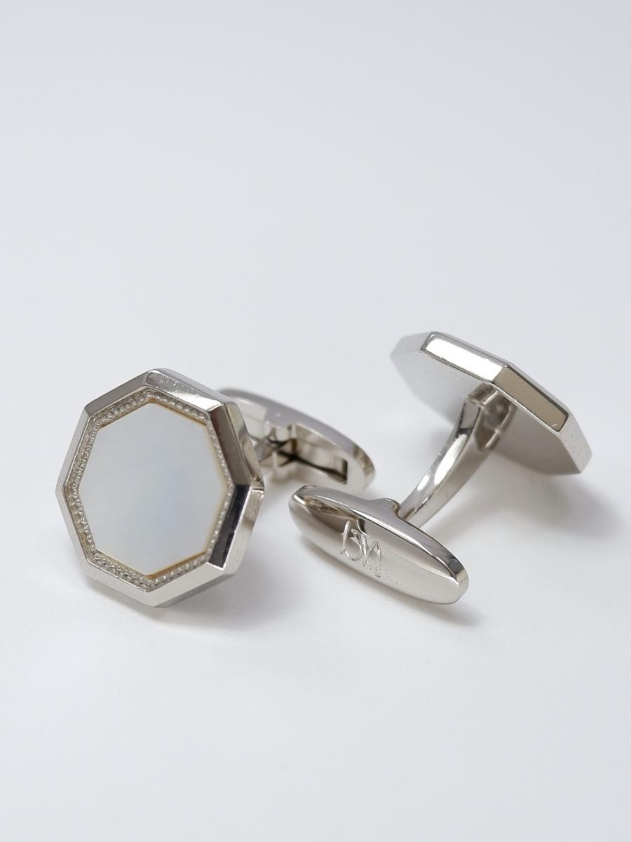 cuffbutW132b